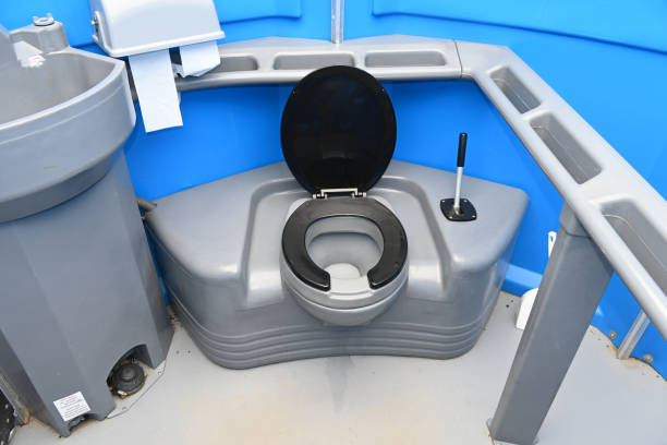 Best Portable restroom trailer rental  in Willmsburg, IA